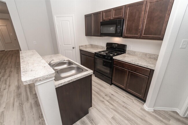 Foto del edificio - 24135 Ravenna Oaks Ct