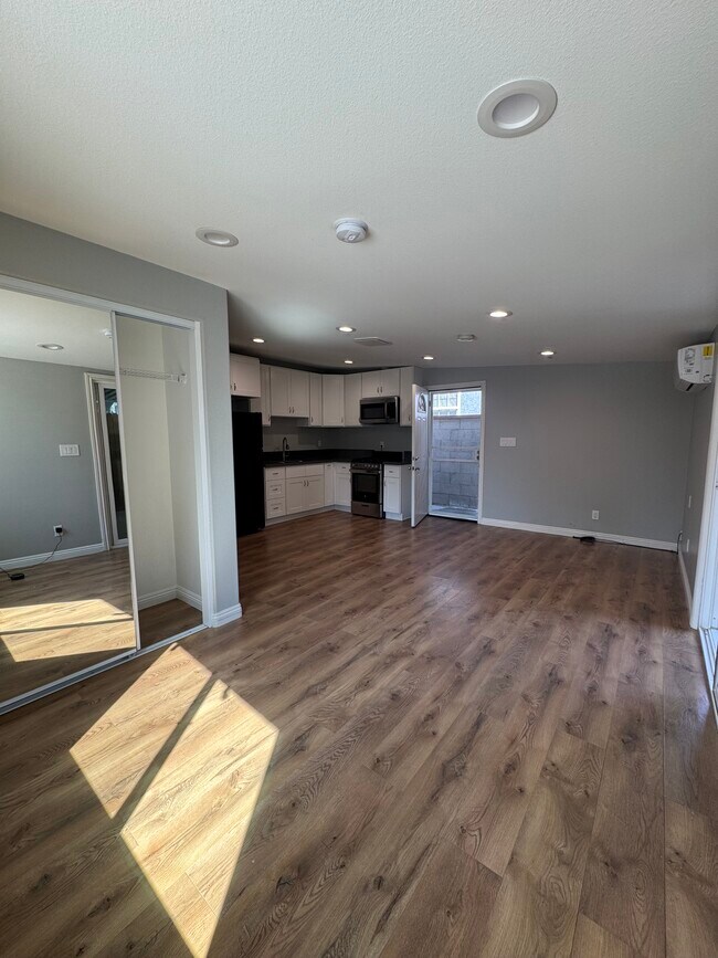 Foto del edificio - 6014 Lincoln Ave