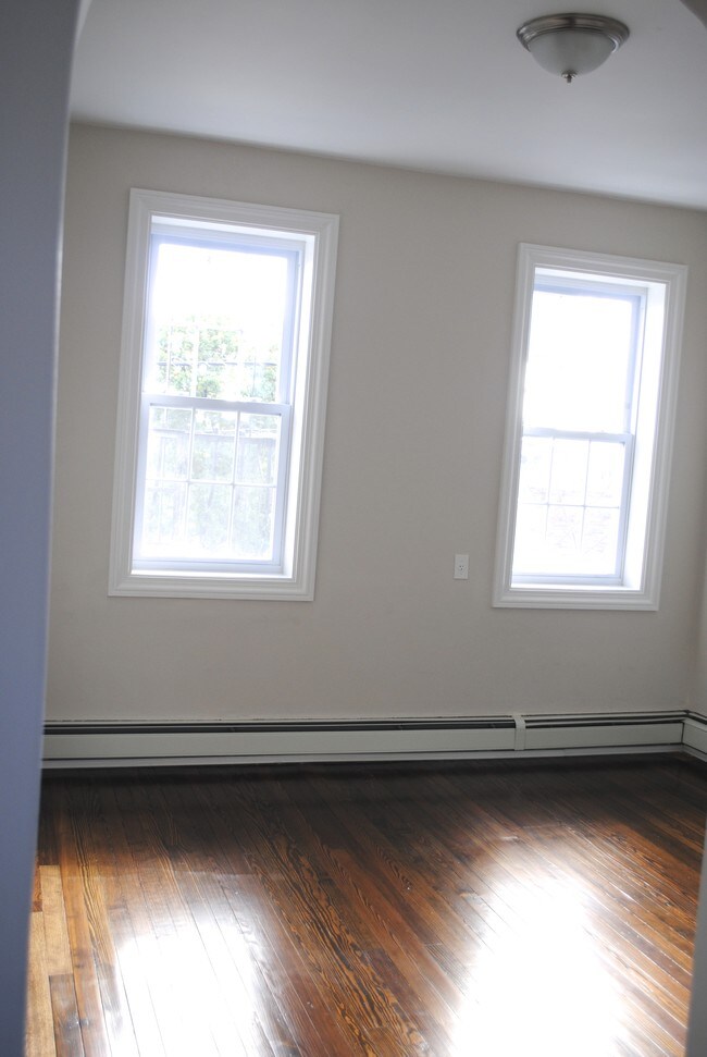 Building Photo - 223 Harrison Ave