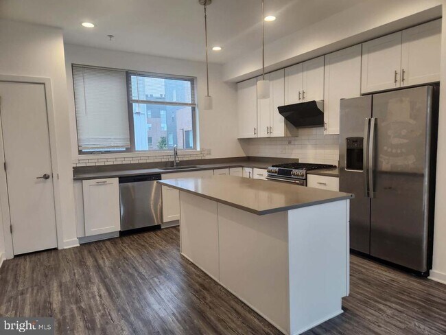 Foto del edificio - 3129 Beachview Ln