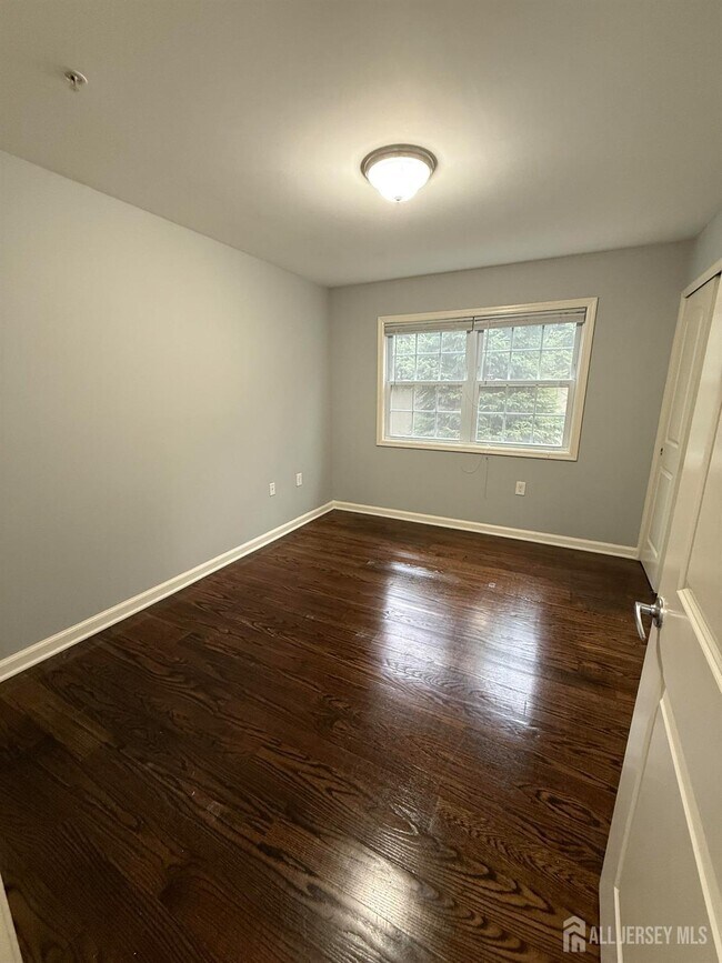 Foto del edificio - 1400 St Georges Ave