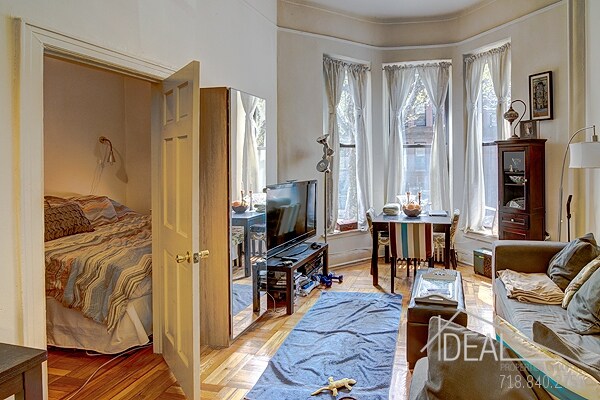 Primary Photo - 771 Carroll St