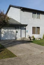 Building Photo - 2705 NE Melody Way