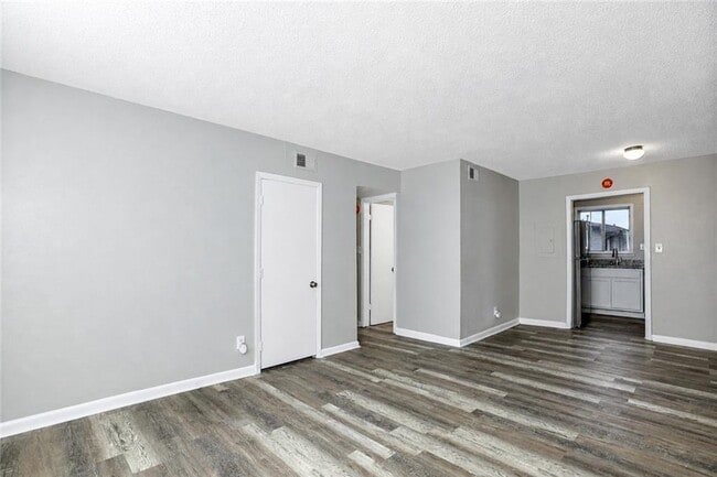 Building Photo - 2065 Alison Ct SW