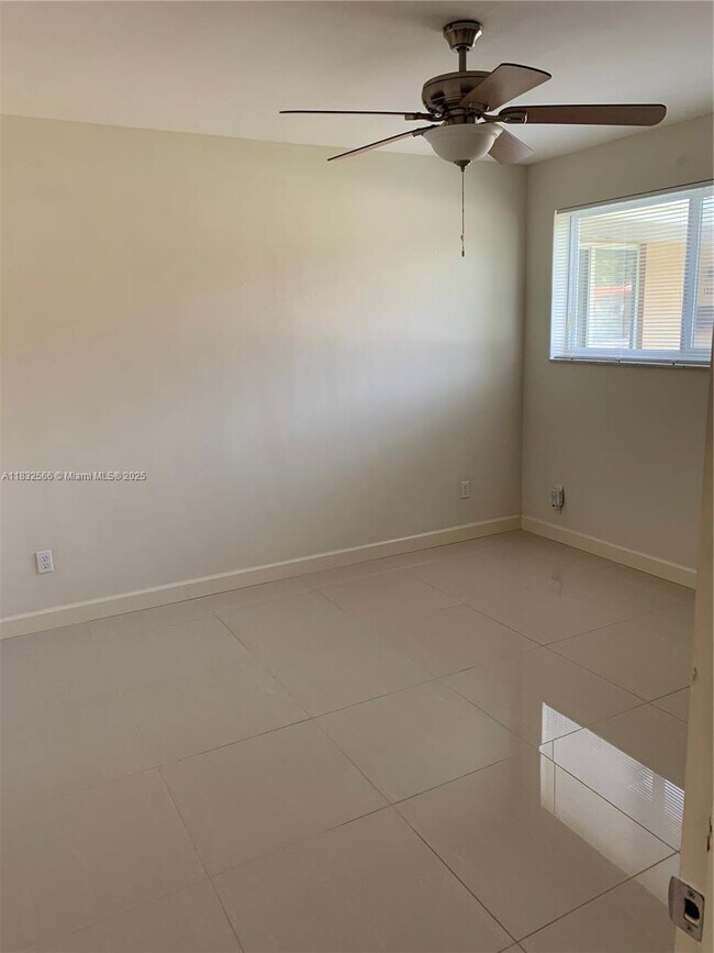 Foto del edificio - 1200 SW 31st Ave