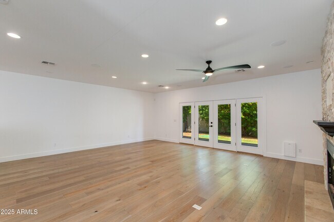 Foto del edificio - 4110 N 47th St
