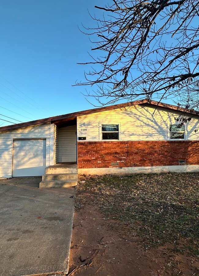 Photo - 1501 SE 46th St House