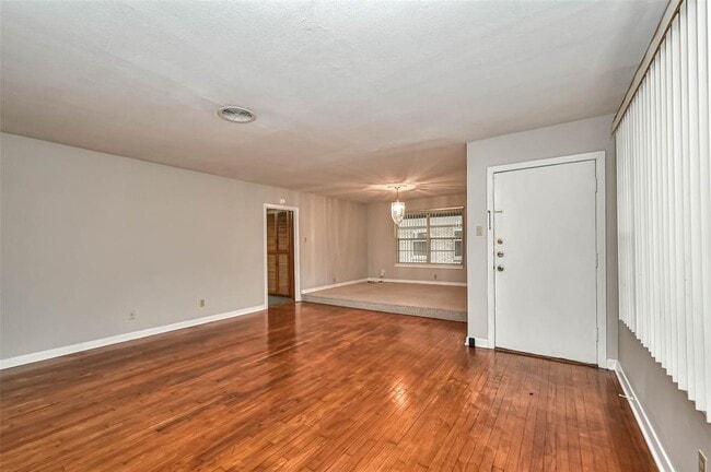 Building Photo - 1831 De Milo Dr