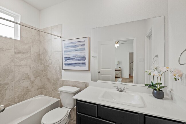 Foto del edificio - 1402 Wycliffe Dr