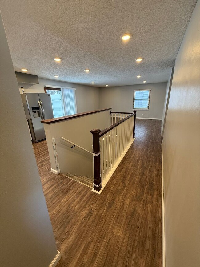 Building Photo - Welcome to this charming 3-bedroom, 2-bathroom home located in the heart of East Grand Forks, MN.