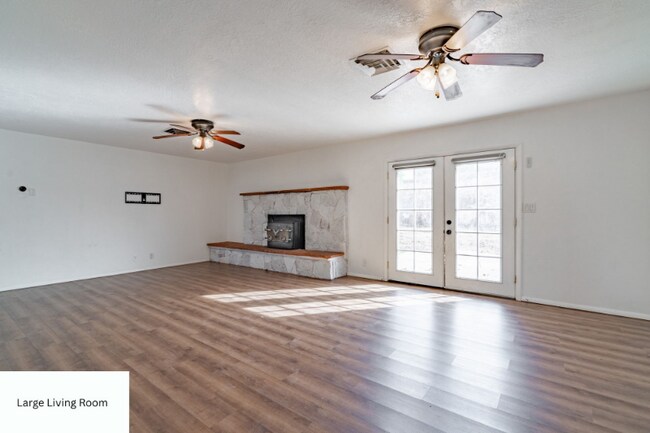 Foto del edificio - 726 N Valley View Dr