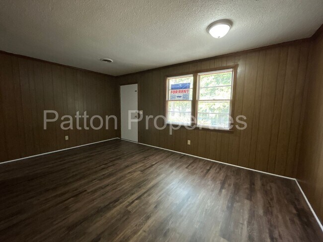 Foto del edificio - 3903 Bright Ave
