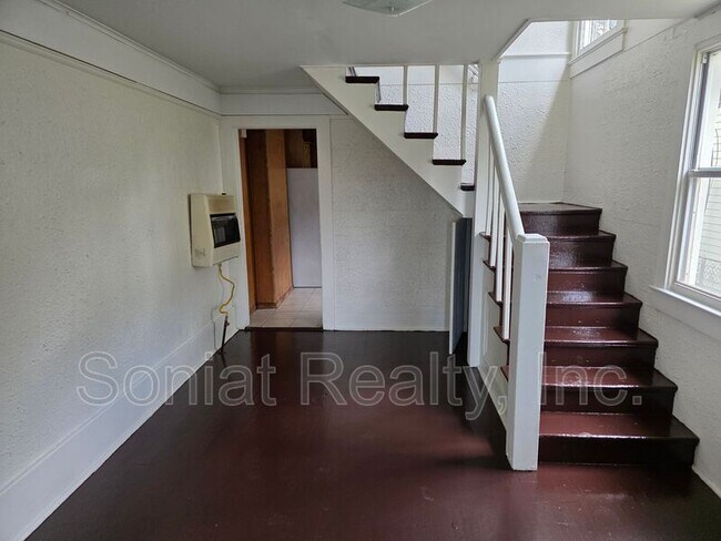 Foto del edificio - 4917 Iberville St