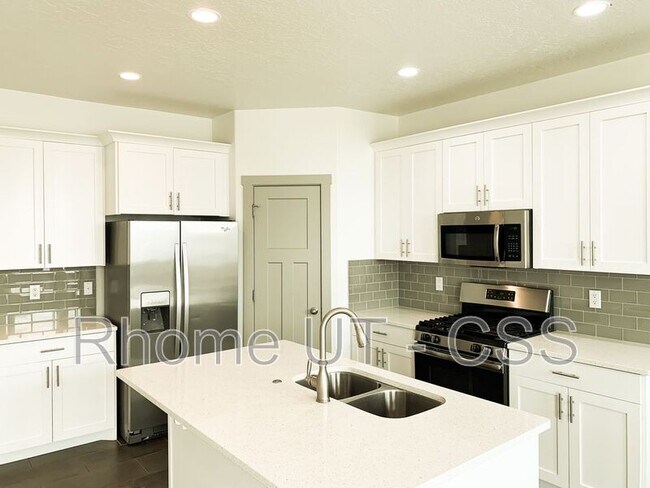 Foto del edificio - 2337 W Cresthaven Ln