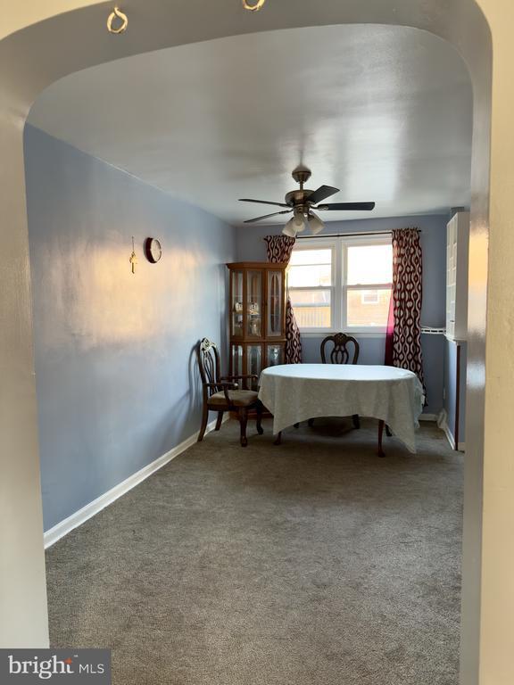 Foto del edificio - 8729 Ditman St