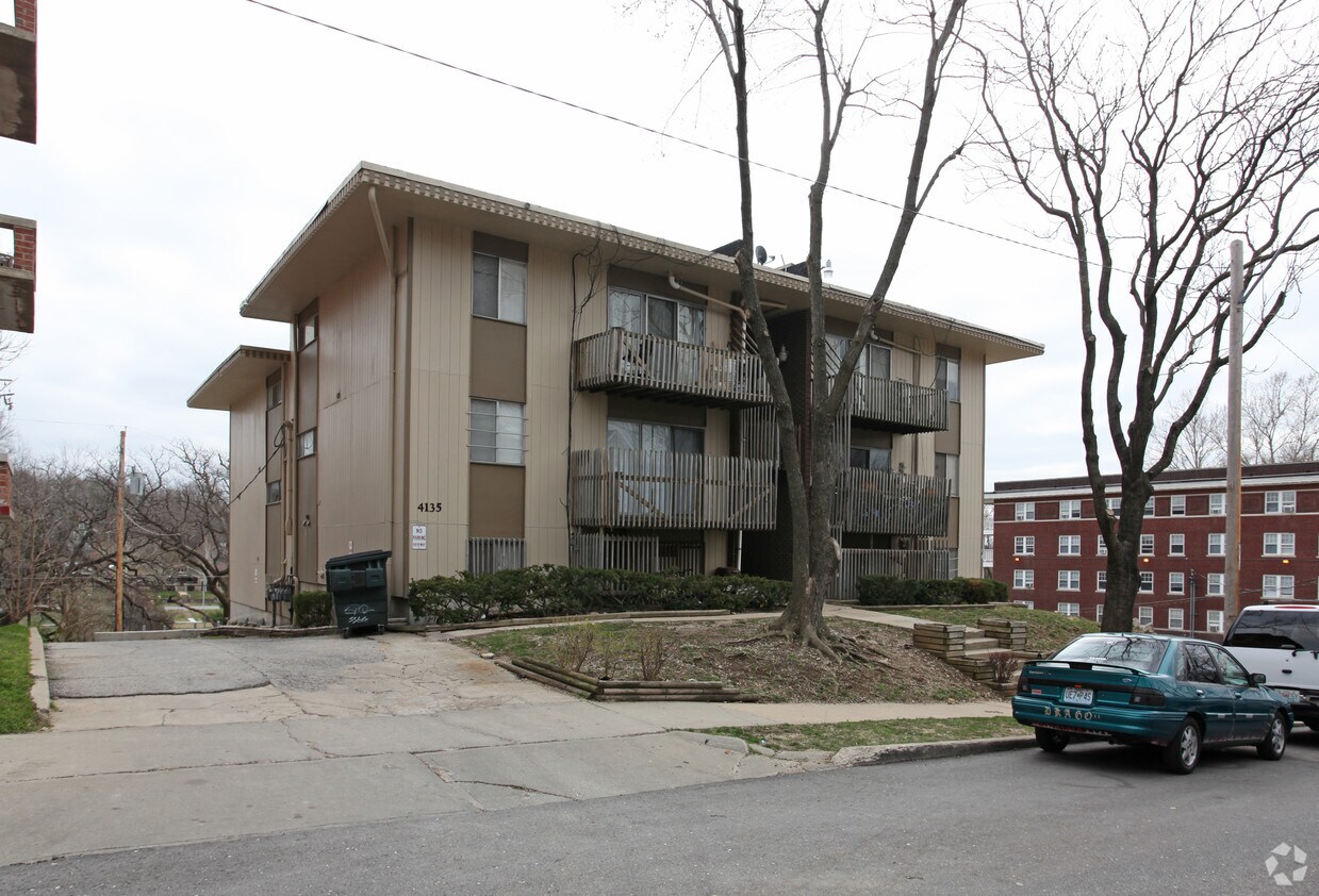 Primary Photo - 4135 Locust St