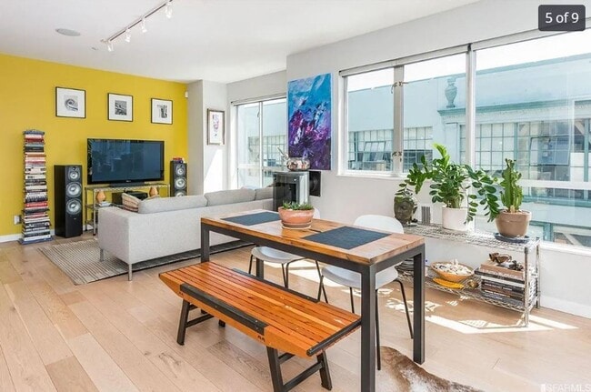 Building Photo - EPIC REA - Bright, Sunny 1BR/ 1 BA corner ...