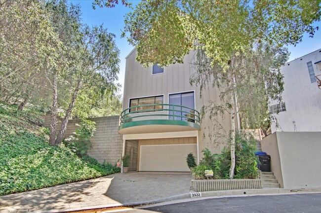 Building Photo - 3522 Knobhill Dr