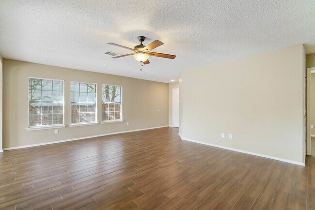 Foto del edificio - 2616 Byfield Dr