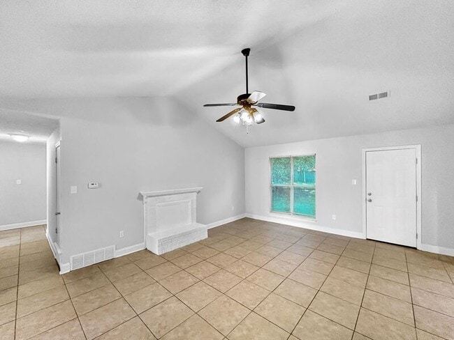 Building Photo - 3535 Dorchester Dr