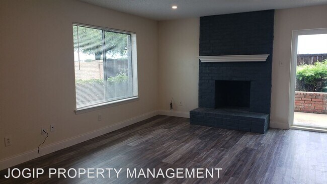 Building Photo - 3931 N Garland Ave