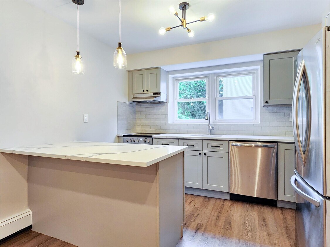 Primary Photo - 35 Ridge Rd