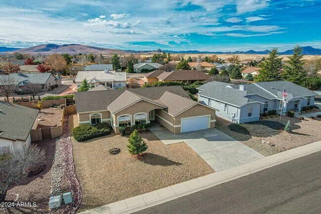 Building Photo - Spacious 3BR/2BTH House in Prescott Valley