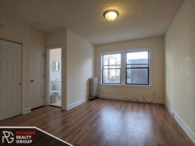 Foto del edificio - 1742 N Humboldt Blvd