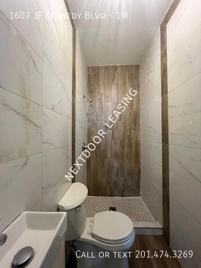 Foto del edificio - 1607 John F. Kennedy Blvd