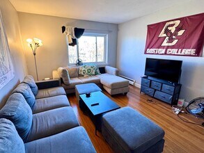 Building Photo - 2012 Commonwealth Ave