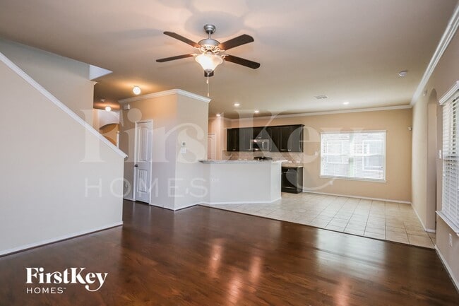 Foto del edificio - 5861 Bindweed Street