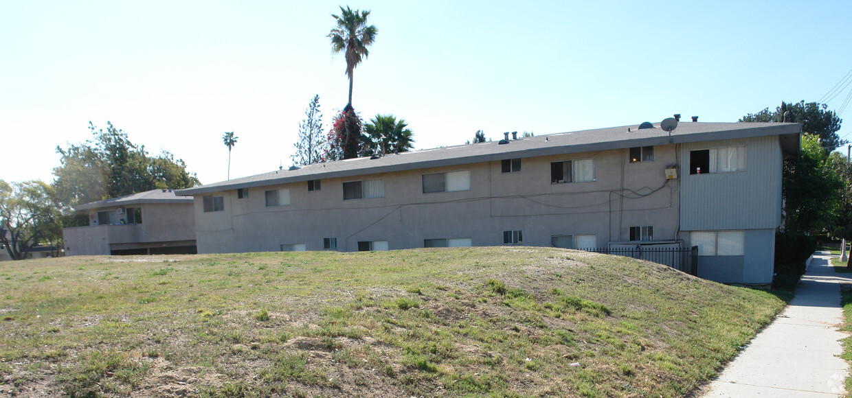 Building Photo - 276 Wilson Ave