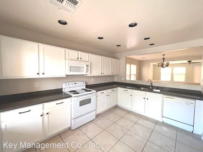 Foto del edificio - 3 br, 2.5 bath House - 6411 W. Ruth Ave.