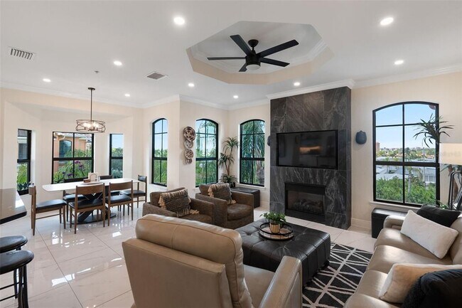 Building Photo - 2741 Via Cipriani