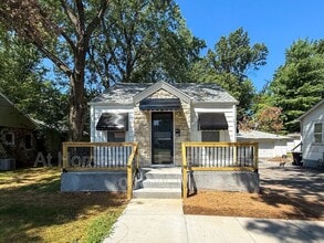 Building Photo - 1111 S Ferguson Ave
