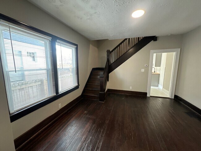 Foto del edificio - 406 Eastern Ave