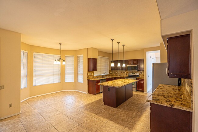 Building Photo - Sprawling  Val Vista Lakes 4 Bed, 3 Bath H...