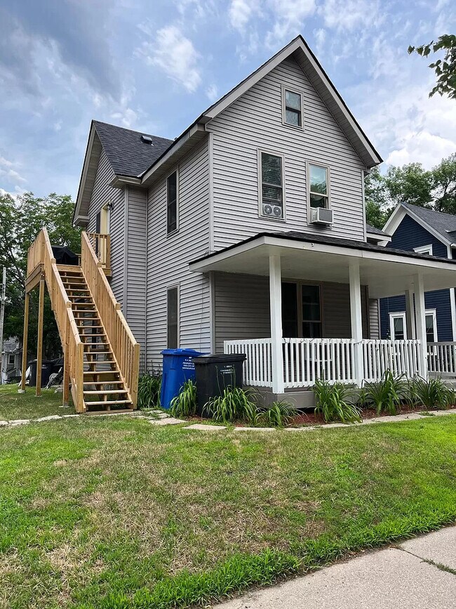 2402 Pierce St NE Unit 1, Minneapolis, MN 55418 2402 Pierce St NE