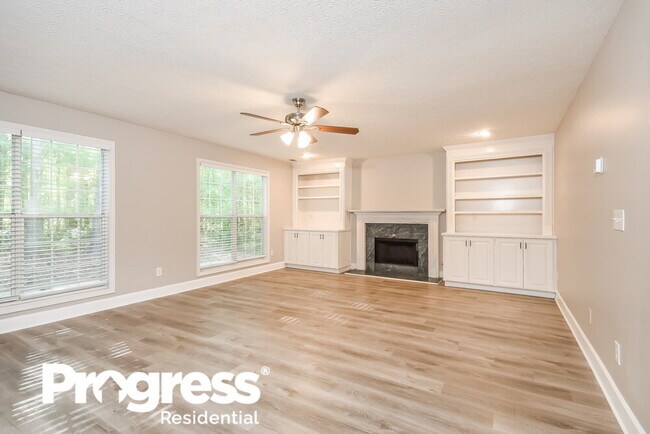 Building Photo - 2704 Winsley Dr SW