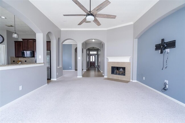 Building Photo - 2435 Golden Fork Dr