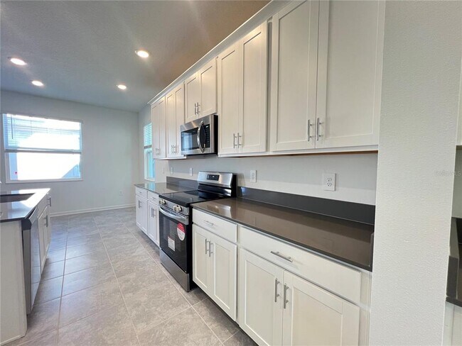 Foto del edificio - 2772 ARMSTRONG Ave