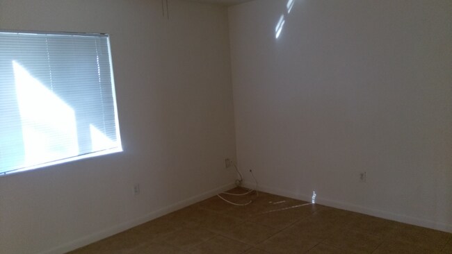 Building Photo - 6833 Myrtlewood Rd