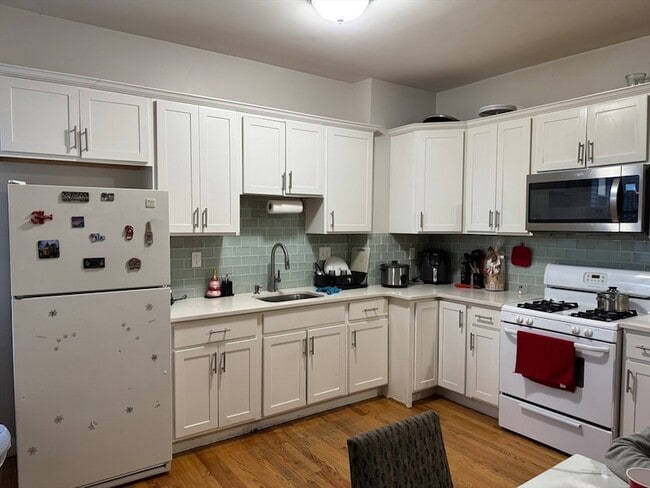 Photo - 139 London St Apartment