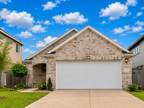 Building Photo - 31231 Balsam Hawk Ln