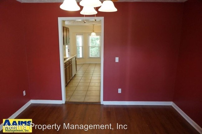 Building Photo - 6917 Bone Creek Dr