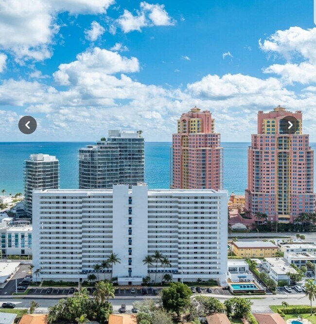 Posición del edificio - 2200 NE 33rd Ave