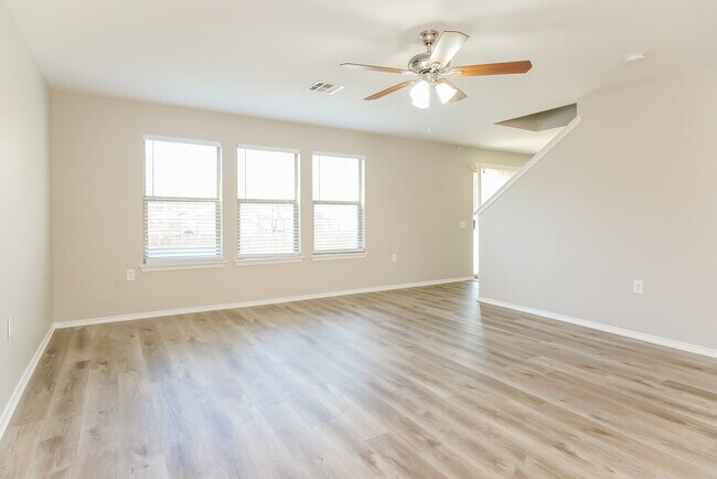 Foto del edificio - 5403 S Hearsey Dr