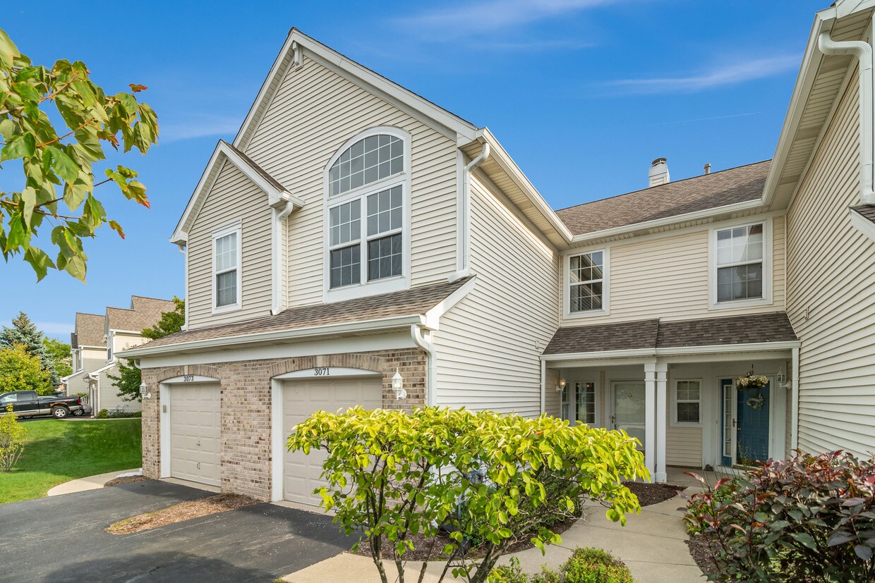 3071 Autumn Lake Dr, Aurora, IL 60504 Townhome Rentals in Aurora IL