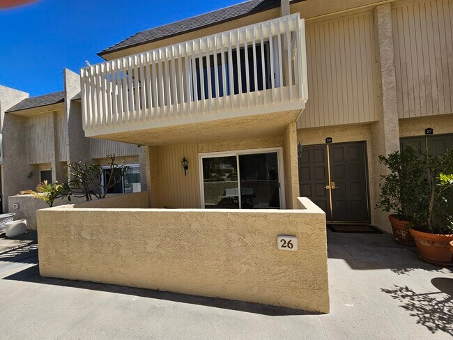 Entrada de unidad - 1200 Opal St