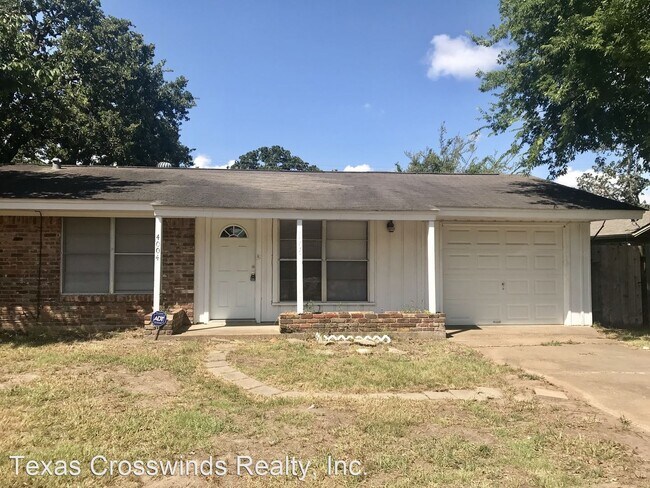 Building Photo - 4 br, 1.5 bath House - 4004 ASPEN